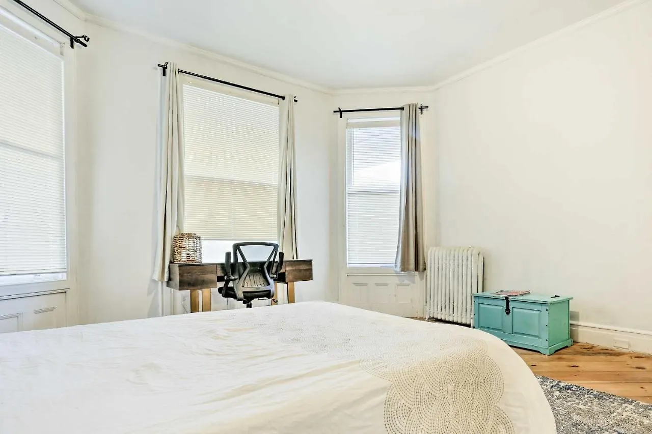 Stylish Newark Home With Deck Less Than 14 Mi To Nyc! United States